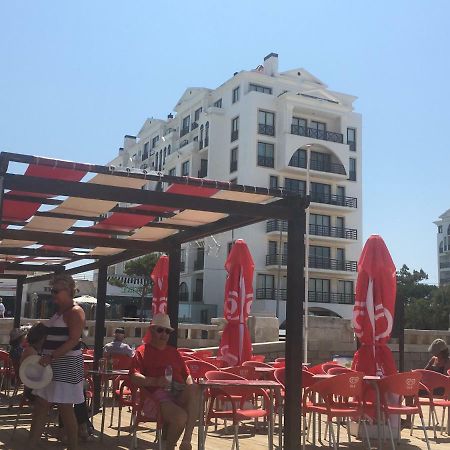 Beachfront 3Bdr Apt On Marginal Boulevard São Martinho do Porto Eksteriør bilde